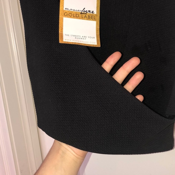 Cross-Cross Crop Top - Picture 4 of 4